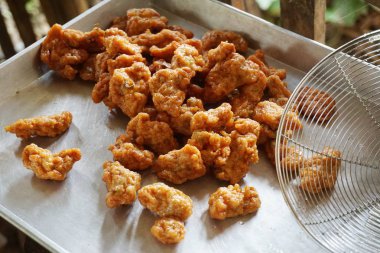 kızarmış balık köftesi - Tay gıda tarzı