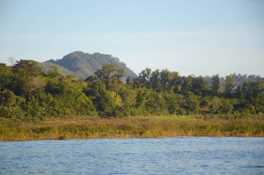 dağ ve nehir Tayland Kanchanaburi'deki/daki oteller