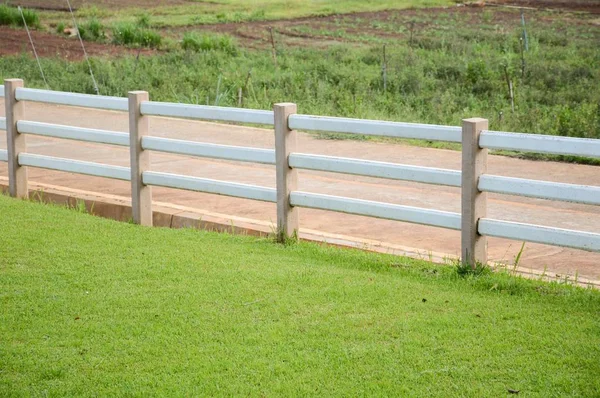 Cerca Cimento Jardim — Fotografia de Stock