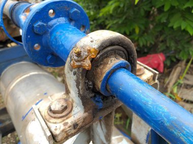 Endüstri sahasındaki demir eklemlerini kapatın.