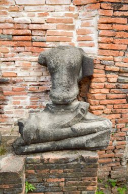 Chaiwatthanaram Tapınağı 'ndaki eski Buda heykelini kapatın, Ayutthaya, Tayland