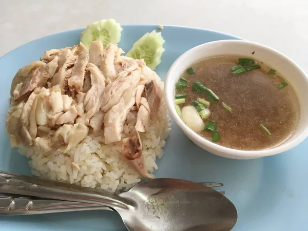Nasi Dikukus Dengan Makanan Ayam — Stok Foto
