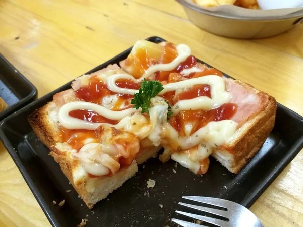 Masada Sıcak Pizza Kapatın — Stok fotoğraf