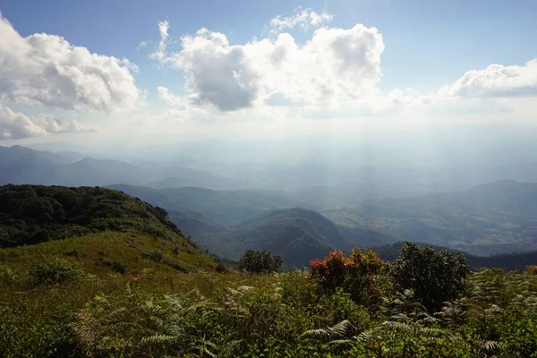 Großer Berg Nordthailand — Stockfoto