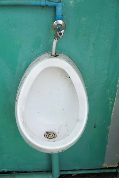 Close Urinal Green Wall — Stock Photo, Image