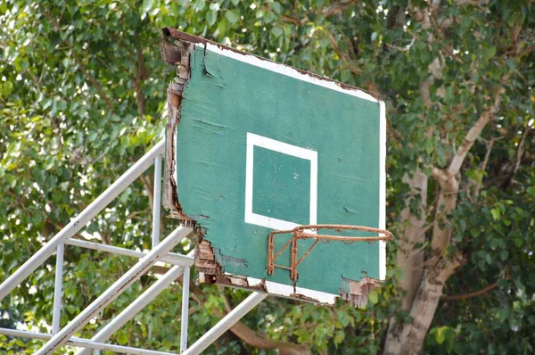 Eski Ahşap Basketbol Potası Kadar Yakın — Stok fotoğraf