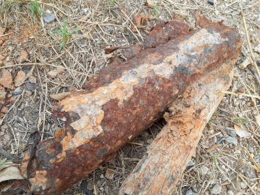 paslı demir direğine yakın