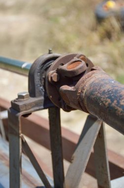 Endüstri sahasındaki demir eklemlerini kapatın.