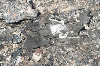 Külü yere yakın tutun.