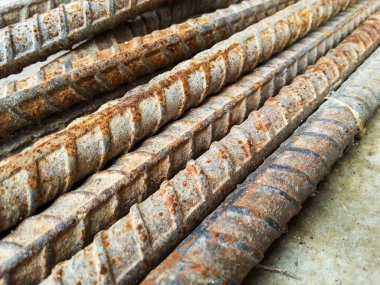 Paslı demir çubuk dokusu