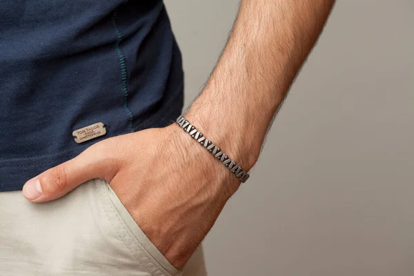 Armband Modeller Som Bärs Manlig Modell Handled — Stockfoto
