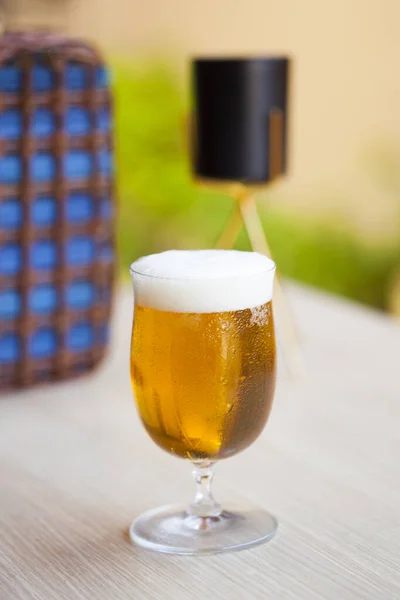 Schuimig Heerlijk Koud Bier Een Glas Bier Met Lage Netto — Stockfoto