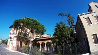 bahçe ve Venedik 'te bir ev