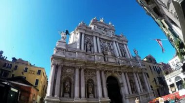 Parlak havada Venedik 'in chuches' i