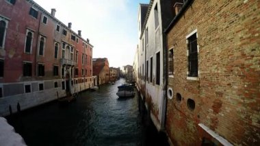 Venedik 'te bir tekne.