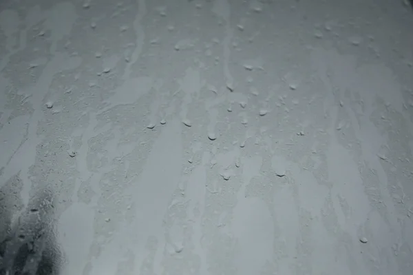 Finestra Con Grandi Gocce Pioggia Durante Forte Pioggia — Foto Stock