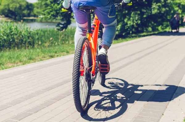 Cyclist Orange Bike Riding Bicycle Path — Stock Photo, Image