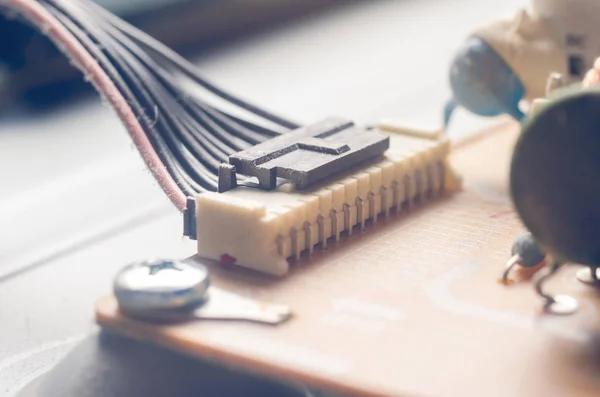 Een Dikke Laag Stof Omvat Interne Elektronische Onderdelen Van Computer — Stockfoto