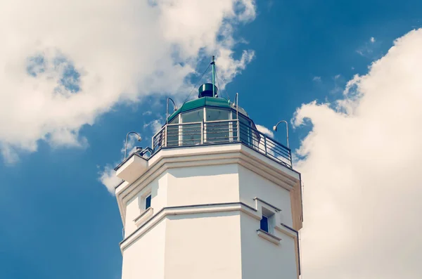 Faro Blanco Contra Cielo Azul Día Soleado — Foto de Stock