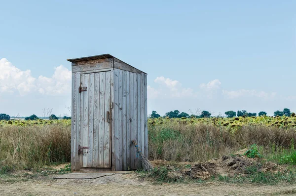 Old rural wooden toilet in the field — Stock Image Old rural wooden toilet in the field Stock Image