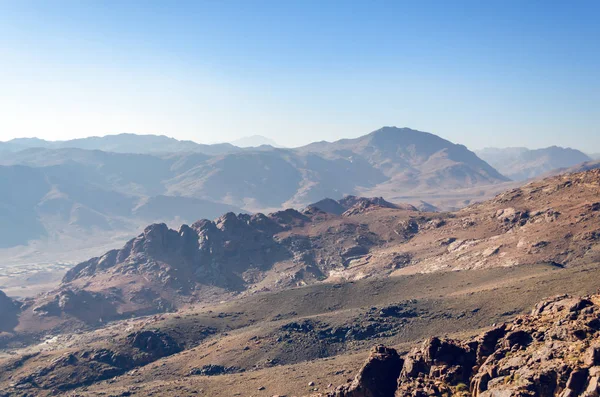 시내 반 도에 있는 이집트의 모세 산에서 바라본 아름다운 산 풍경 — 스톡 사진