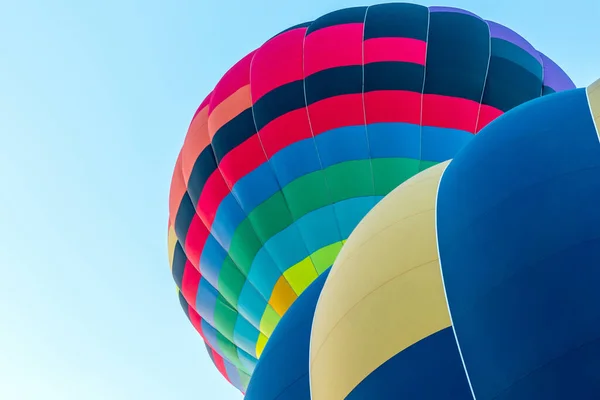 多色熱気球で青空背景 — ストック写真
