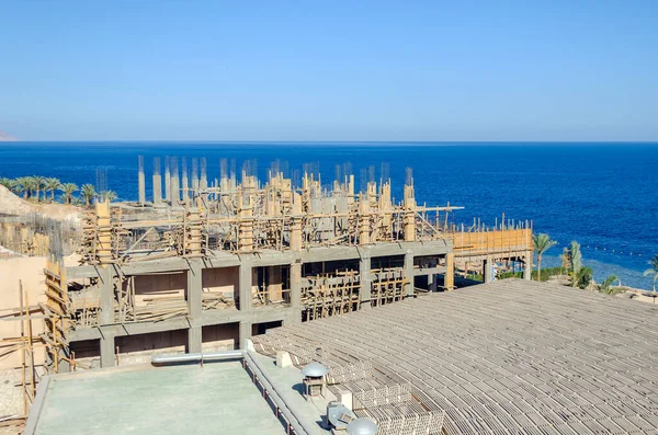 Строительство Здания Берегу Моря — стоковое фото