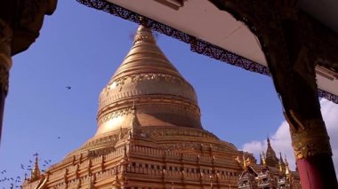Bagan shwezigon pagoda 'da büyük bir pagoda