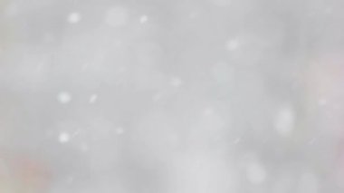 Kar taneciklerinin yavaş yavaş yağan kar tanelerini kapat