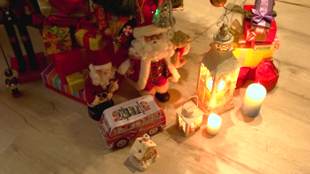 Caixas de presente e decorações de Natal — Vídeo de Stock