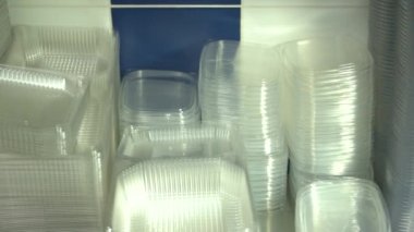 Temiz boş plastik kutular Birçok şeffaf plastik depolama kapatın