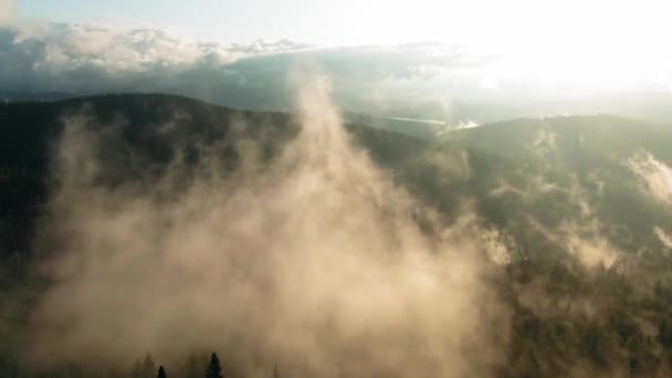 Imágenes aéreas de las montañas — Vídeos de Stock