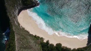 Mavi okyanusun drone görüntüleri