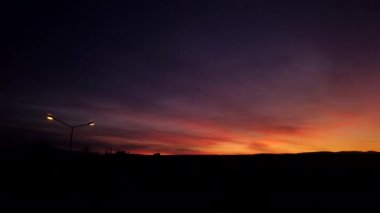 Batan güneşin zaman aşımına uğramış videosu