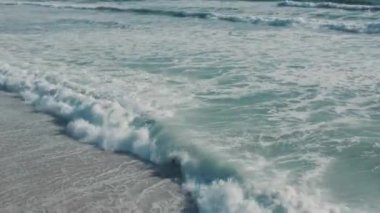 Sahilden Cape Town 'un masa dağının manzarası