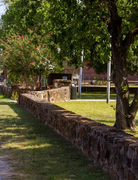 Trees Alongside Stone Wall Montgomery — Stock Photo, Image