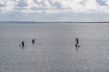 Luc-Sur-Mer, Fransa - 08 16 2019: Deniz manzarası