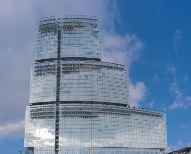 Paris, Fransa - 04 14 2019: New Paris Court Binası