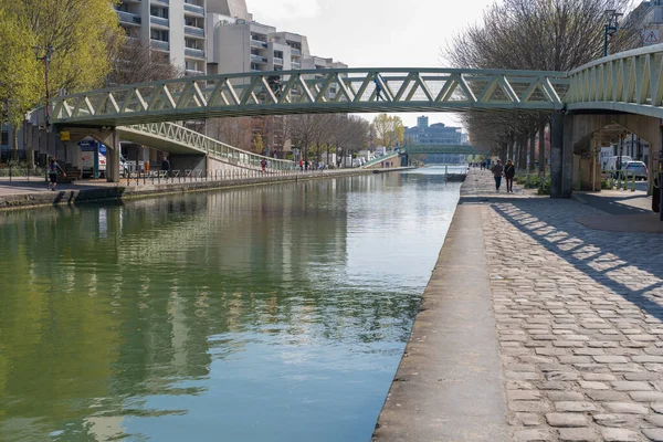 Paris França 2019 Árvores Coloridas Longo Canal — Fotografia de Stock