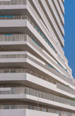 Gennevilliers, Fransa - 04 11 2020: Tasarımcı beyaz 