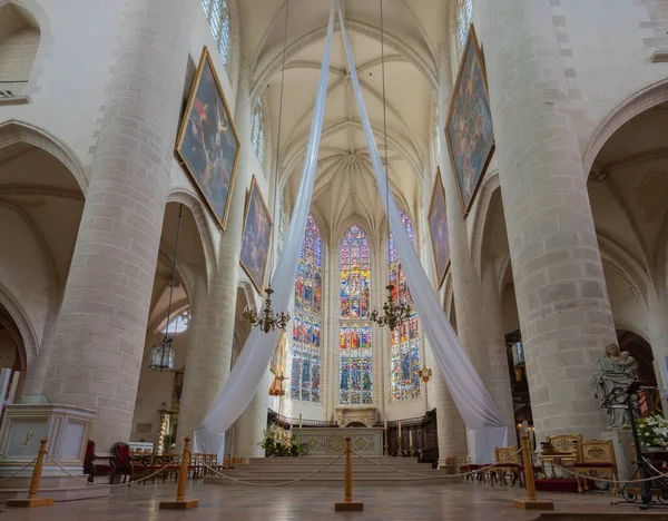 Dole Francja 2020 Wnętrze Kolegialnego Kościoła Notre Dame — Zdjęcie stockowe