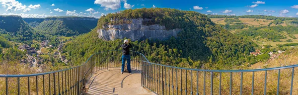 Baume Les Messieurs Frankreich 2020 Wanderin Zum Zirkus Von Baume — Stockfoto