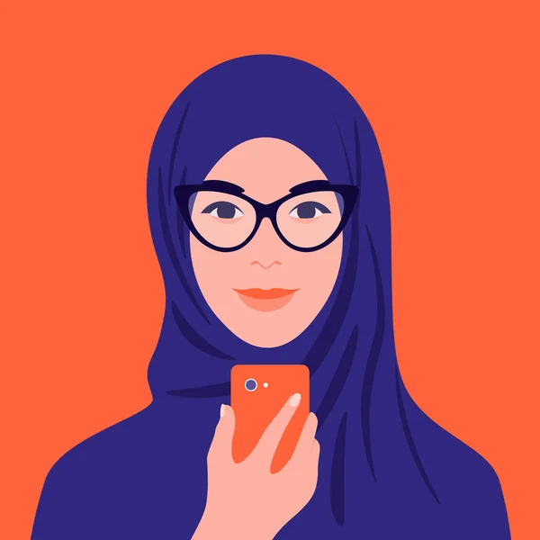 Портрет Арабской Женщины Хиджабе Очках Аватар Мусульманки Смартфон Векторная Плоская — стоковый вектор