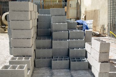 duvar, tuğla, beton, granit, çimento, bina, taş duvar, kaldırım, kireç taşı, mimari, kaldırım taşı, kaldırım taşı, kaya, yürüyüş yolu, yol, obje, kayrak, hiç kimse, tuğla işi, oturma, küp, bank, masa, döşeme, insan, halı, ifade,