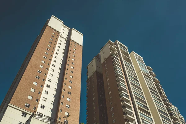 Blue, Brazil, Brazil street, building, color, Jorge Soares, Jundiai city, So Paulo, sky, SP, Street, doku, wall, building, city, skyscraper, architecture, center, blue, sky, tower, high, metropolis, apartman, hotel, window, person