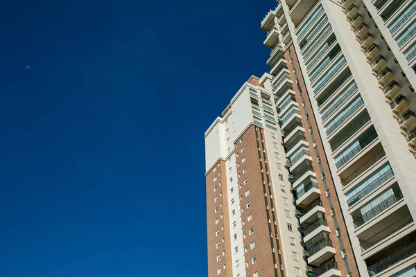 Blue, Brazil, Brazil street, building, color, Jorge Soares, Jundiai city, So Paulo, sky, SP, Street, doku, wall, building, city, skyscraper, architecture, center, blue, sky, tower, high, metropolis, apartman, hotel, window, person