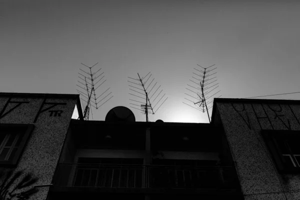 bw, black and white, B & W, Brazil, Brazil, Brazil street, building, color, Jorge Soares, Jundiai city, Junida, So Paulo, sky, SP, Street, doku, wall, TV sinyali