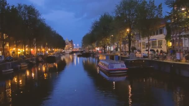 Άμστερνταμ Ολλανδία Ιανουάριος 2017 Κανάλι Στο Άμστερνταμ Ολλανδία — Αρχείο Βίντεο