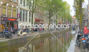 Amsterdam, Hollanda - Ocak, 2017: Amsterdam, Hollanda, Kırmızı Fener Sokağı