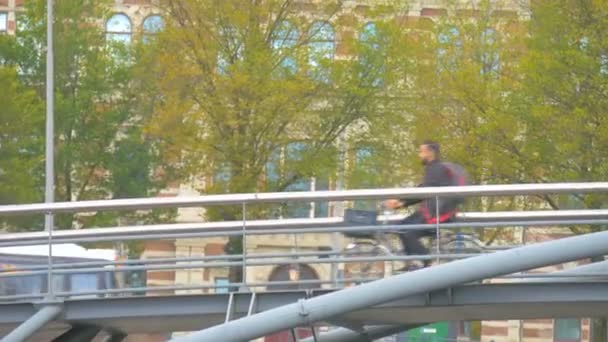 Ámsterdam Países Bajos Enero 2017 Personas Bicicleta Amsterdam Países Bajos — Vídeo de stock